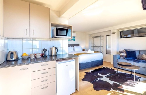 Oneroa Apartment | Aqua Sands - Studio 2 | Stay Waiheke