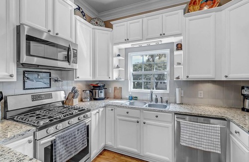 St. Augustine House | Aqua Vista - Cozy beach home w/BBQ & large deck