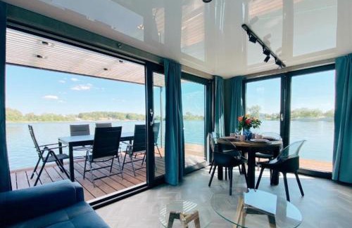 Wabrzezno Boat Rental | AquaHouse Zamkowe