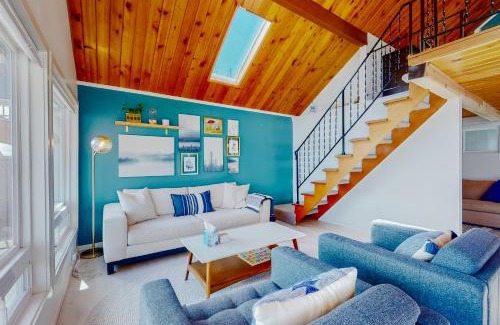 Hoodsport Hotel | Aquamarine Dreams