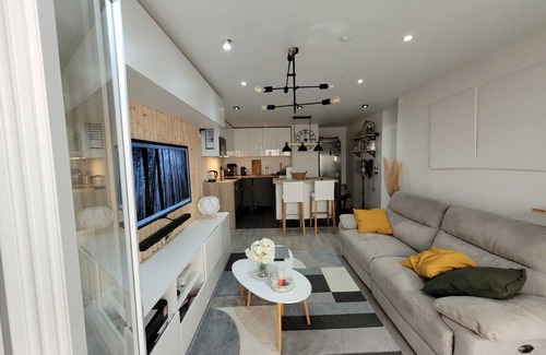 Corbeil-Essonnes Apartment | Aquarelle Home