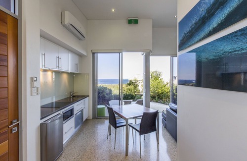 Prevelly Apartment | AQUATIC VISIONS SEA VIEW APARTMENT