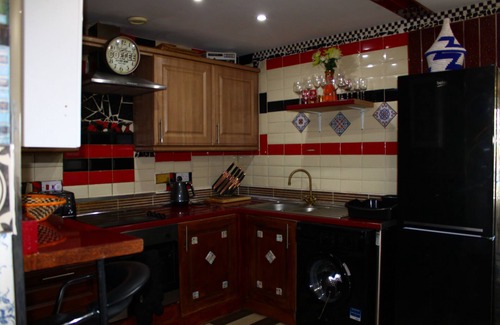 Pollokshields Apartment | Arabian rooms