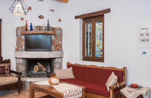 Aradena House | ARADENA TRADITIONAL House 4