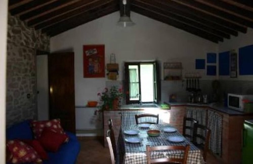 Aramo House | Aramo Pescia: House with Garden