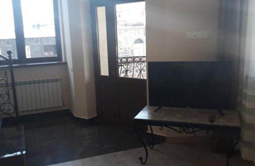 Gyumri Apartment | Araqchyan's
