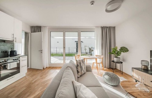 Erdberg Apartment | Arbio I Balcony Apart in Simmering