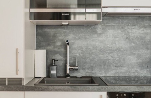 Erdberg Apartment | Arbio I New Balcony Apart in Simmering