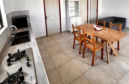 Trou d'Eau Douce Apartment | Arc En Ciel Apartments