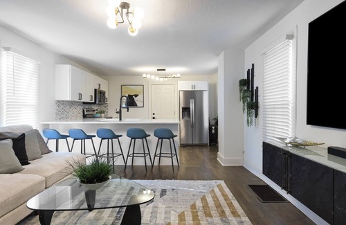 Northeast Minneapolis House | Arcade Game Room/5min to Downtown/Putting Green/Wet Bar