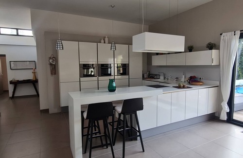 Sainte-Anastasie House | Architect-designed villa nestled in a natural setting