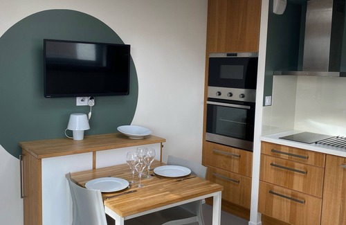 Lion d'Or - Gilarderie Apartment | Architect house 'ash' for 2 persons, quiet, close to transport.