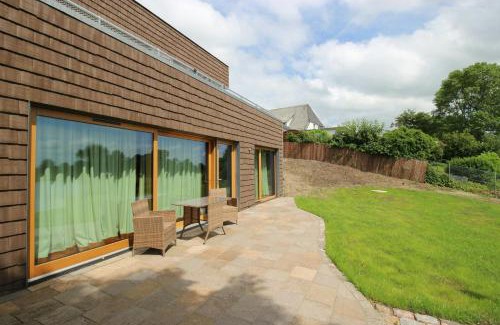 Suderstapel House | Architect House With Vintage Classics By River