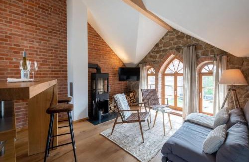Buhlau Apartment | Architektenwohnung mit Sauna und Whirlwanne, Badeteich - Nähe Sächsische Schweiz, Dresden