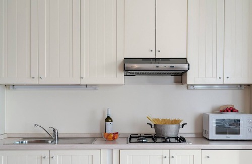 Sirmione Old Town House | Arcimboldo House 2+2, Emma Villas