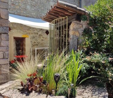 Saint-Alban-sous-Sampzon House | Ardèche les cigales, studio murier piscine partagée