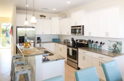 Holmes Beach House | Areca Cove On Beautiful Anna Maria Island! 3 Min Walk To Beach!