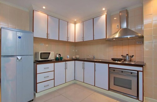 Pratumnak Hill Apartment | Argyle 5 Bedroom Apartment