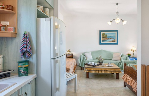Loutra Apartment | Argyris comfy apartment in Kythnos