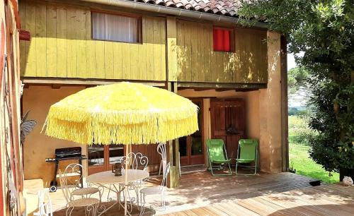 Demu House | Arie Chez Mimosa