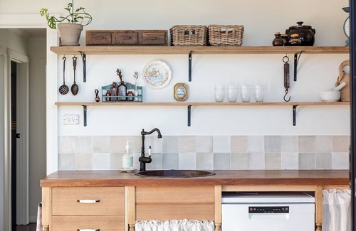 Yolla Apartment | Arion Park Clydesdale Farmstay in Yolla