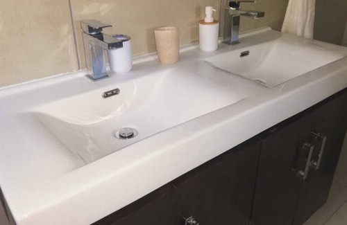 Durbanville House | Arlogenix bed and breakfast