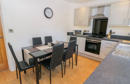Dolgellau House | ARNANT, pet friendly, character holiday cottage in Dolgellau