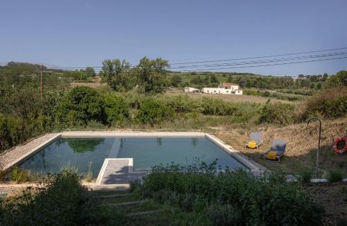 Carvalhal Benfeito Apartment | Arneiro Garden House - Country Retreat with BioPool
