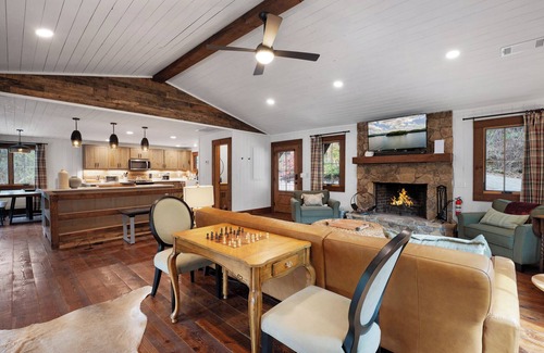 Wilscot Cabin | Around The Bend - Blue Ridge Lake
