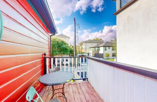 Neartown House | Around The World