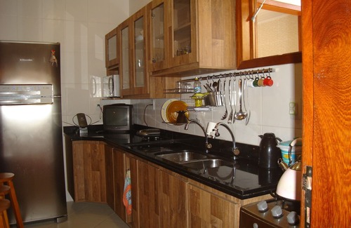 Centro House | Arraial cozy house, in a paradise 3 minutes from the beach, with TV 60 ', SKY