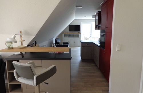 Lindaunis House | Arrive - take a deep breath. Apartment with view of the Noor, private garden, lake access