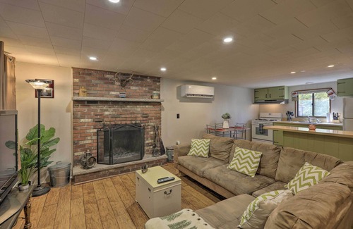 Thornhurst Cabin | Arrowhead Lake Amenities: Quaint Home w/Fireplace