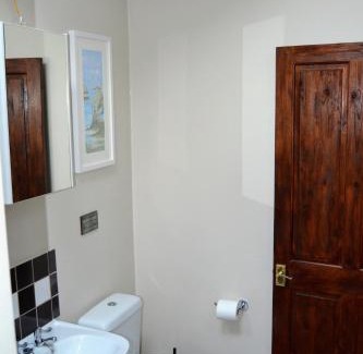 Kington House | Arrowwood Self Catering (Wagtail and Nuthatch)