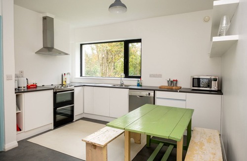 Corofin House | Art Deco Lakehouse retreat at Inchiquin