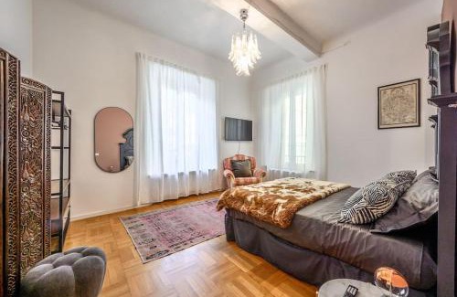 Old Town Apartment | Art&Design Boutique Apartment near Ghirlandina