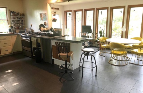 Northville House | Art filled house 3.5 acre. 1 min from beach