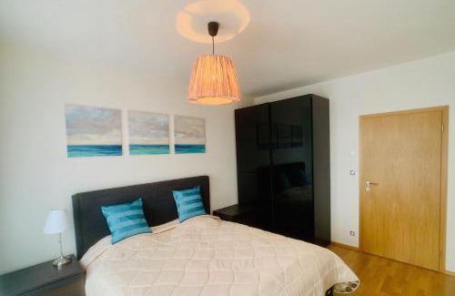 Prague 3 Apartment | ART Garden Towers Prague
