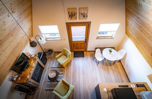 Stevenson Cabin | ArtBliss III: River Views, Soaking Tub, Firepit