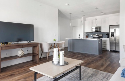 Austin Apartment | Artesian 1BD 24 - One Bedroom Apartment, Sleeps 2