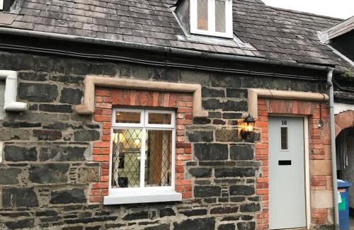 Hillsborough House | Arthur Street Guest Cottage No16