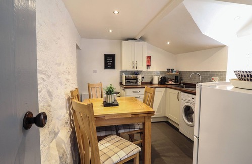 Tywyn Cottage | ARTHUR’S COTTAGE, pet friendly, character holiday cottage in Tywyn