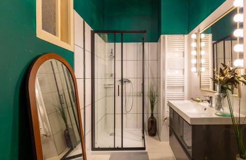 Krisztinavaros Apartment | Artist Residence by STN