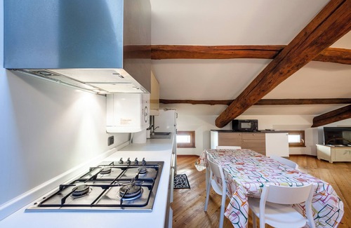 Old Town Apartment | (Artist's Nest) Attic in the Center near the Lake