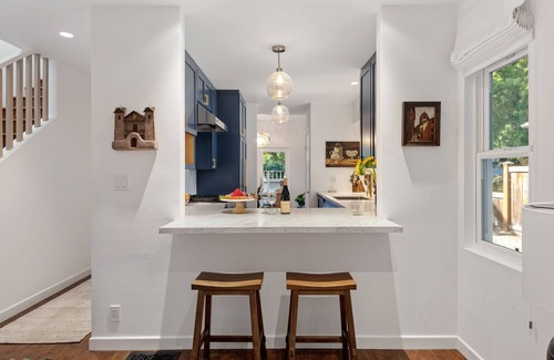 Upper East Condo | Arts District House - Perfect Pied-à-Terre in Santa Barbara