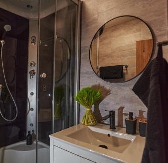 Juh Apartment | ArtSuite