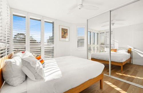 Redfern Apartment | 'Artsy Sanctuary' Inner-City Vibrance & Urban Views