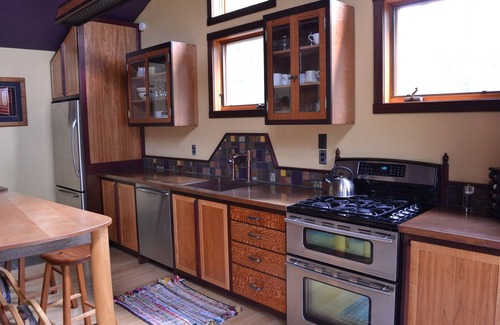 Ashland Cottage | ArtYCottage - custom furniture and art through out. Secluded and fabulous!