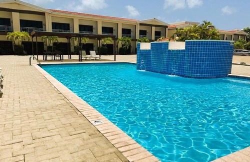 Palm Beach House | Aruba Breeze Condo B7