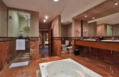 Manado City Centre Hotel | Aryaduta Manado